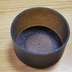 Couvre-bouteille en silicone réutilisable personnalisé de 7,5 cm avec paillettes, écologique, certifié CE, pour bouteille d'eau de sport de 12 à 24 oz - Product Image 3