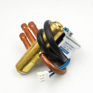 Vanne de réversibilité à quatre voies pour climatisation 1,5 CV avec bobine 220 V - Product Image 5