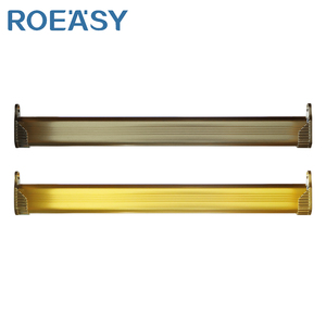 Tringles à vêtements ovales en aluminium finition champagne personnalisables pour penderie - Product Image 5