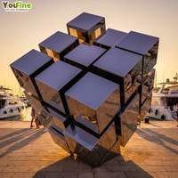 Escultura de Cubo de Rubik Retorcido de Acero Inoxidable, Pulido a Espejo, Arte para Exteriores, Marinas, Puertos y Paseos Marítimos