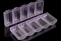 Vente en gros de plateau de rangement pour jetons de poker de 43 à 45 mm avec couvercle, en acrylique transparent mat, accessoire de casino pour transporter 100 jetons ronds