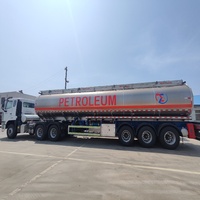Camion-citerne à col de cygne en acier au carbone HOWO 6X4, nouveau modèle, très demandé, pour le transport léger d'huile et de diesel, avec pistolet de remplissage