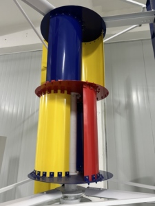 Kit Eólico de Eje Vertical de 5000W para Conexión a Red con PMG de CA Trifásico, Aspas de 3.2m y Cubo para Uso Doméstico FH3.6, Salida de Potencia de 5000W, Genera Energía - Product Image 4