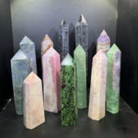 Großhandel Natürliche Heilende Quarzsteine Säulen Edelstein-Kunsthandwerk Obelisken Amethyst Rubin Spitze Stab Kristallturm zur Dekoration