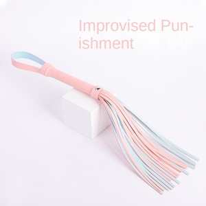 Femmina sculacciata Macaron frusta per adulti forniture di sesso Bondage strumento per capelli simulati per la formazione e la tortura del BDSM - Product Image 2