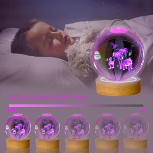Lampe boule de cristal gravée au laser 3D de 8cm, veilleuse boule de dinosaure en cristal de <span class=keywords><strong>16</strong></span> couleurs avec base en bois et télécommande - Product Image 3