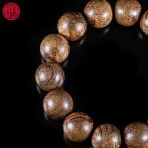สร้อยข้อมือลูกปัดไม้กฤษณาธรรมชาติมาเลเซียขนาด 16 มม. คุณภาพสูง น้ำมันเข้มข้น กลิ่นหอมพรีเมียม - Product Image 2