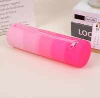 Nouvel étui à stylos en silicone – Boîte de rangement créative pour étudiants, portable et simple, avec dégradé de couleurs