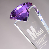 Fabricant PuJiang Design personnalisé Trophée de cristal de diamant Récompenses de compétition sportive Trophée souvenir de cristal d'entreprise personnalisé