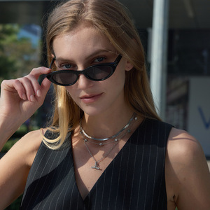 Collar de Cristal en Forma de T con Cadena de Acero Inoxidable, Diseño Geométrico, para Uso Diario - Product Image 3