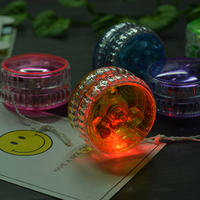 Poussette jouet en plastique Yoyo Ball rétractable pour enfants, vente en gros, lumière Led clignotante
