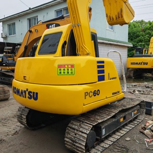 รถขุดขนาดเล็ก Komatsu PC60-7 มือสองจากญี่ปุ่นแท้ 6 ตัน พร้อมใบมีดดันดินและสายเบรกเกอร์ - Product Image 4