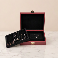Boîte à bijoux de luxe en cuir PU à deux couches avec logo personnalisé, fermeture à clé, présentoir à bijoux