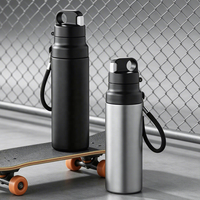 Bouteille d'eau isotherme élégante en acier inoxydable de 500 ml, blanche et noire, avec poignée portable, grande capacité, pour sports de plein air
