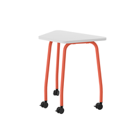 Table de formation modulaire blanche flexible, bureau de collaboration mobile pour séminaires et ateliers