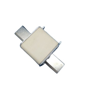 Vente en gros d'usine chinoise Céramique Couteau-Contact HRC High NH3C 125A-400A Fusible Link Basse Tension 250V/500V 100A Fusibles nominaux - Product Image 3