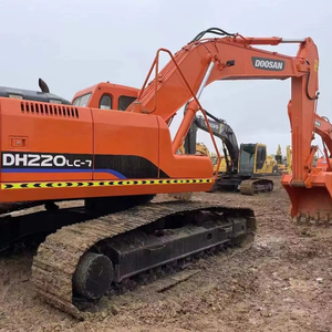 Excavatrice sur chenilles hydraulique d'occasion Doosan DH220LC-7 en bon état et à prix avantageux pour le terrassement - Product Image 1