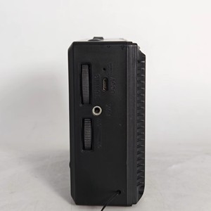 <span class=keywords><strong>Radio</strong></span> portable <span class=keywords><strong>FM</strong></span>/AM/SW BT/USB/TF avec lampe torche LED, port AUX, haut-parleur intégré, <span class=keywords><strong>radio</strong></span> numérique - Product Image 3