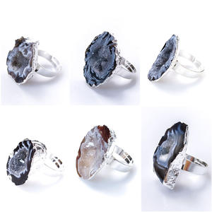 Anello Naturale Regolabile con Fetta di Agata Drusa Grezza - Product Image 2