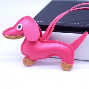 Llavero de Perro Salchicha de Dibujos Animados de Cuero PU Suave y Portátil, Bonito y Ecológico, con Diseño de Animal, para Niñas, Ideal como Regalo Promocional a Bajo Precio - Product Image 4