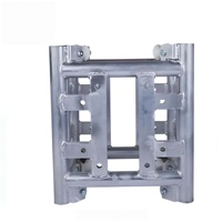 Tour de treillis en aluminium à hauteur réglable pour scène mobile, idéale pour la location d'événements extérieurs et les spectacles