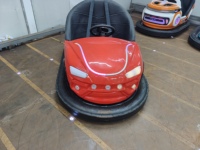 Neue coole Lichtattraktion für Freizeitparks: Elektrische Bumper Cars für Erwachsene aus Fiberglas, 24V Batterie, Doppelplatz, 200kg, Outdoor-Verkauf
