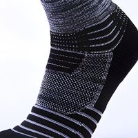 Chaussettes de course à soutien plantaire ciblé, chaussettes de sport compressives, chaussettes de performance pour la course à pied, pour soulager la fasciite plantaire