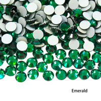 Strass thermocollants en cristal de la série verte, vente en gros, colle forte allemande, dos plat, verre cristal SS6-SS20 pour robes