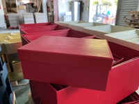 Kotak Hadiah Kotak Kertas Karton Logo Kustom Murah Banyak Ukuran Yiwu 2022 Kotak Kemasan Hadiah Natal Permen Coklat