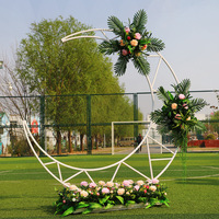 Arco de Boda de Hierro Forjado en Forma de Luna Creciente con Soporte Triangular Hueco para Fondo de Boda y Decoración Floral
