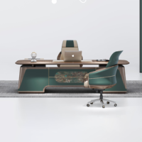 Bureau de direction en bois de noyer de luxe avec grand meuble de rangement, bureau de PDG moderne, ensemble de mobilier de bureau haut de gamme pour directeur