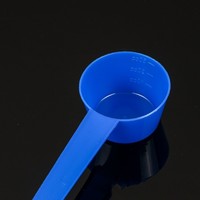 Cuillères à poudre à mesurer en plastique Cuillères à granules Cuillères à aliments pour animaux de compagnie à long manche 30cc 30ml 35cc 35ml 17.5g 17g 18g 16g