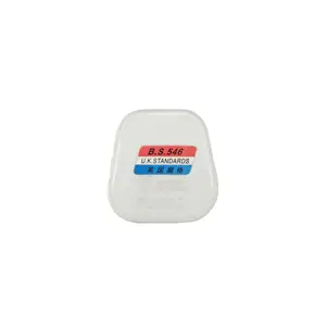Enchufe británico de 13 A con 3 clavijas planas, enchufe eléctrico estándar británico con fusible - Product Image 1
