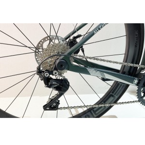 Vélo de route en fibre de carbone intégrale 700c 25c 22 vitesses pour hommes - Modèle 01 - Fabriqué en Chine - Product Image 3