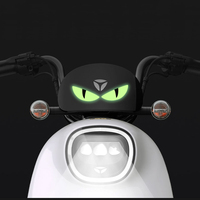 Autocollant de moto pour phares, décalcomanie lumineuse de nuit en forme d'yeux maléfiques, accessoires pour carrosserie et casque pour HONDA SUZUKI Vespa