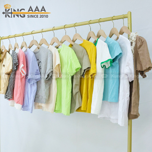 T-shirts d'été pour femmes, d'occasion, de qualité professionnelle, mélangés, vintage, propres, en balles en gros, matériaux et couleurs variés - Product Image 5