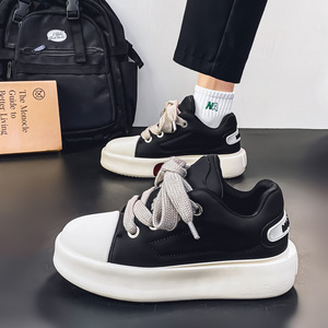 Scarpe da uomo primaverili con suola spessa e punta arrotondata, scarpe casual da ragazzo, scarpe nere di tendenza di nicchia - Product Image 1