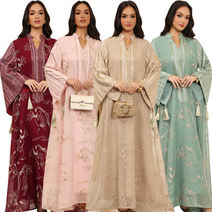 Abito Lungo Rosa Modesto con Perline per Donne Musulmane Taglia Unica in Poliestere Stile Abaya Indonesiano Marocchino per Occasioni Eid MOQ 2pz - Product Image 1