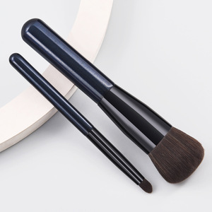2-teiliges synthetisches Haar Holzgriff Gesicht Make-up Pinsel Set Beauty Tools Fabrik grenz überschreitende Verteilung - Product Image 2