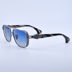 Occhiali da Sole di Lusso per Donne con <span class=keywords><strong>Lenti</strong></span> Polarizzate e <span class=keywords><strong>Filtro</strong></span> <span class=keywords><strong>Luce</strong></span> <span class=keywords><strong>Blu</strong></span> in Montature Alla Moda e Trendy - Product Image 4