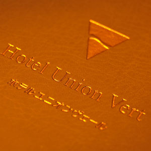 Carpeta de papel de aluminio con logotipo de cuero PU de alta calidad al por mayor de fábrica pequeña Impresión de carpeta transparente - Product Image 3