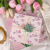 Coffret cadeau haut de gamme avec couvercle de forme carrée, orné de fleurs, cadeau d'anniversaire pour une fille, boîte d'emballage de parfum, boîte vide