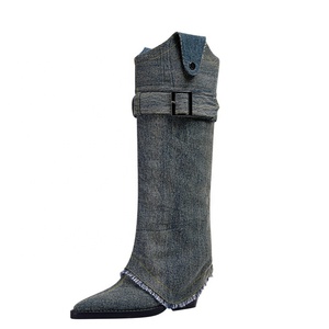 Talla grande 46 <span class=keywords><strong>Cow</strong></span> <span class=keywords><strong>Boy</strong></span> estilos occidentales mujeres Denim <span class=keywords><strong>botas</strong></span> hasta la rodilla cuña tacones gruesos superposición botines hebillas pantalones zapatos - Product Image 4