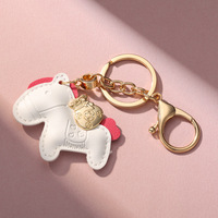 Porte-clés mignon en cuir PU en forme de cheval avec breloque porte-bonheur sac d'argent, mascotte de richesse immédiate, pendentif de sac, cadeau promotionnel, souvenir