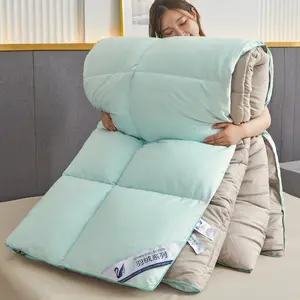Feather-proof fabric down and feather filled Comfortable warm and enjoyable comforter for good sleep