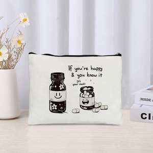 Borsa per cosmetici stampata con scritta "If You're Happy & You Know IT IT 's Your Meds", divertente borsa per medicinali, organizer portatile con cerniera - Product Image 1