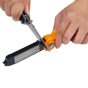 Outil de survie Aiguiseur de couteaux de poche 8 en 1 avec allume-feu Ferro Rod, sifflet et tige d'affûtage conique pour aiguiser rapidement la <span class=keywords><strong>lame</strong></span> - Product Image 1