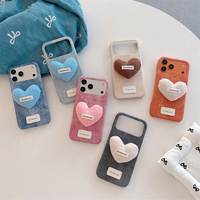 Coque de protection vintage en jean délavé avec cœur 3D en peluche et tissu en velours côtelé pour iPhone 18 17 Pro Max 16 15 14 13