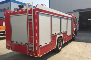 Camion de lutte contre l'incendie de marque supérieure de la Chine 4x2/6x4/8x4 nouveau - Product Image 6