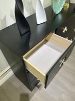 Commode à sept tiroirs en bois massif de qualité professionnelle, coiffeuse de luxe française